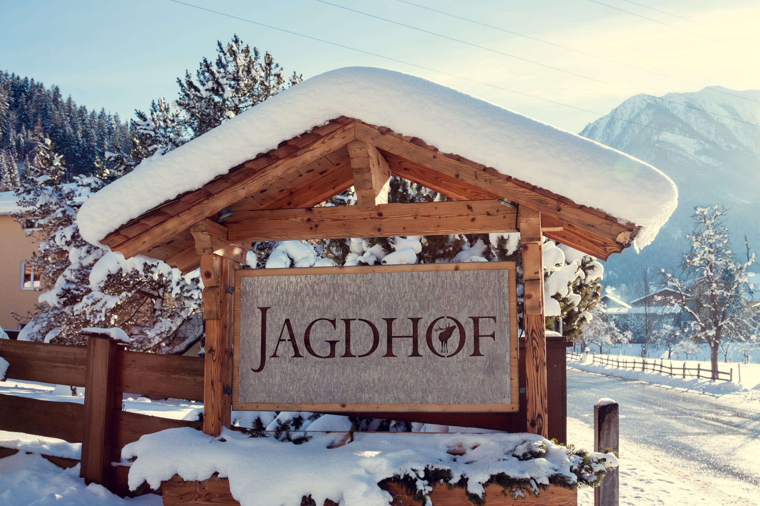 aussenansicht-der-jagdhof-sankt-johann-©sobietzki-2560px-70-7